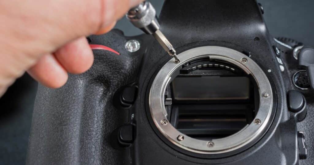 Is Your Camera Lens Zoom Stuck? – Here’s How to Fix This Common Issue